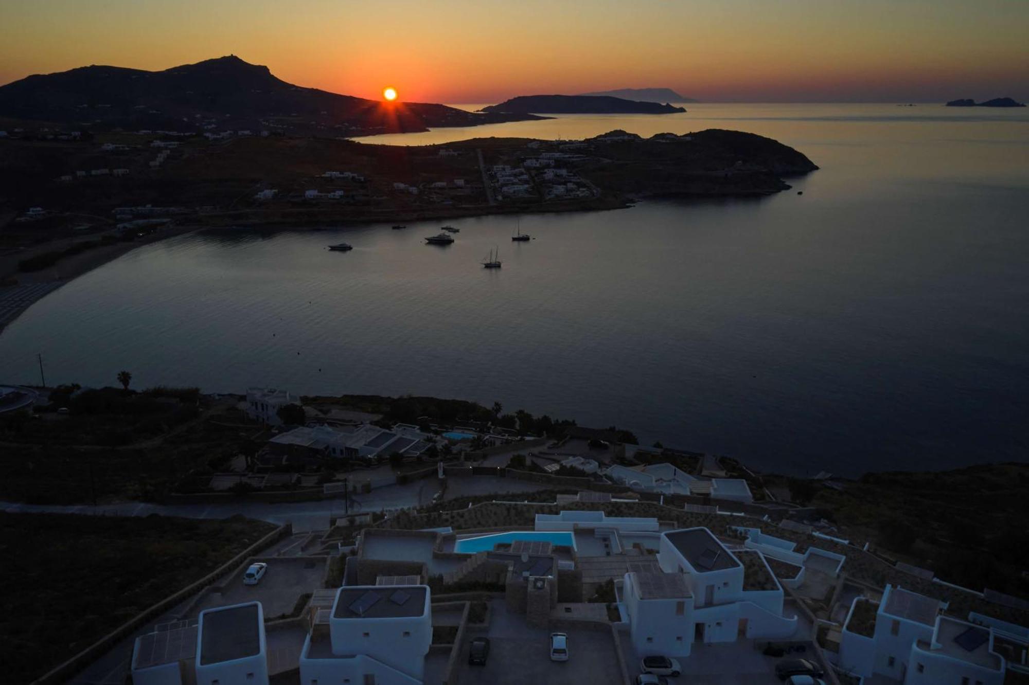 Radisson Blu Euphoria Resort, Mykonos Playa Playa Kalo Livadi Exterior foto